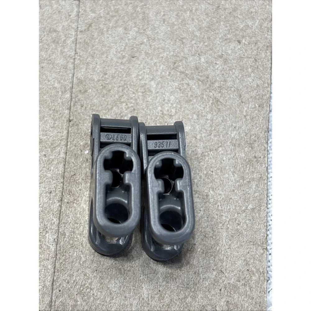 Lego 2  ‎ Dark Bluish Gray Technic Axle Connectors 2 x 3 w/ Ball Joint
